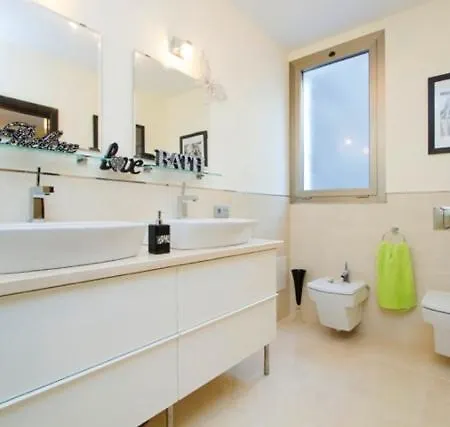 In Puerto Del Carmen Sleeps 8 With Pool And Air Con *